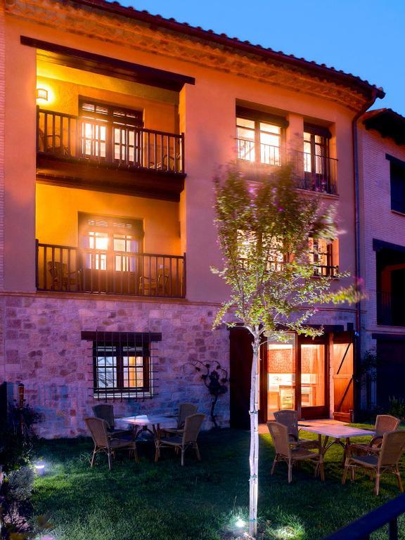 Casa Rural La Parra De Maribel Alquézar Exterior foto
